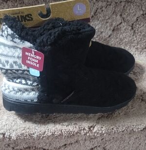 Muk Luks Women’s Black Knit Memory Foam Cozy Slipper Booties LARGE